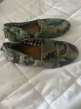 Apple Bottoms Women’s Camouflage Slip-On Loafers - Green Camo